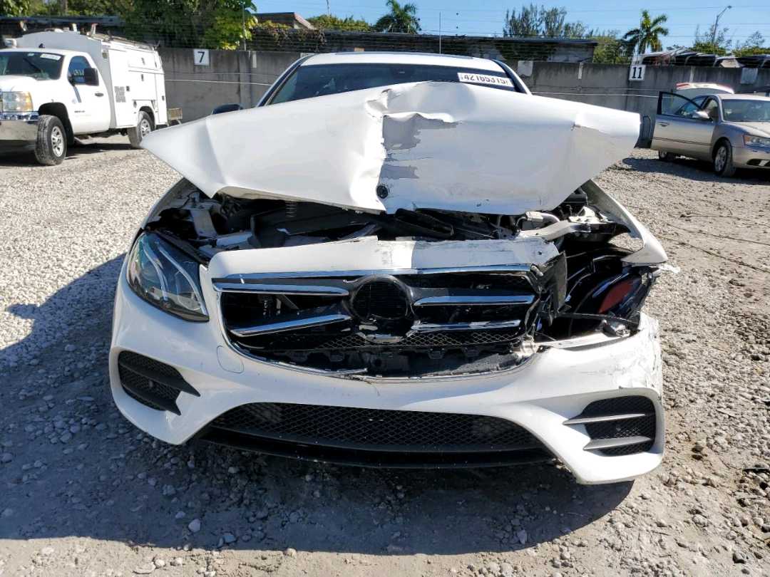 Car Image 2019 MERCEDES E Class