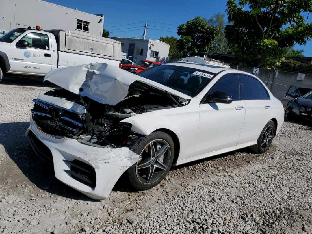 Car Image 2019 MERCEDES E Class