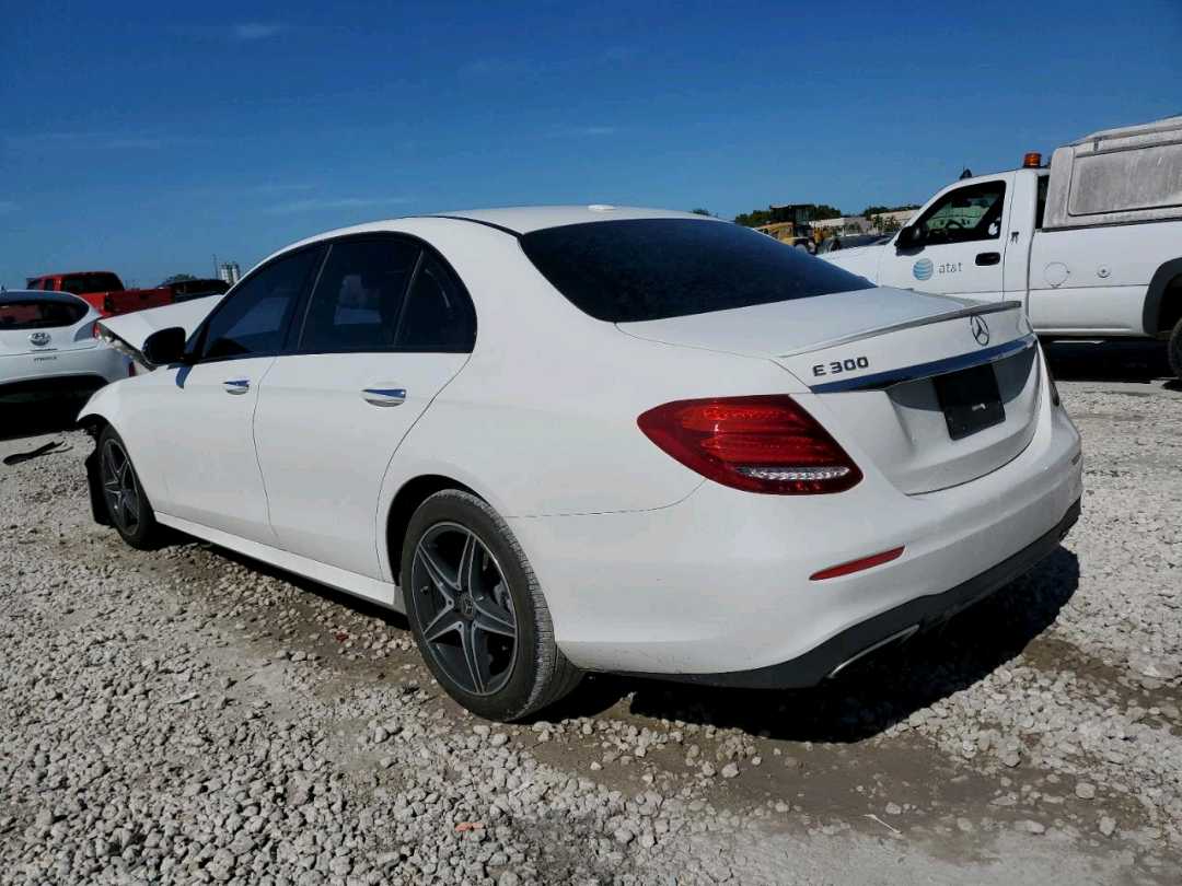Car Image 2019 MERCEDES E Class