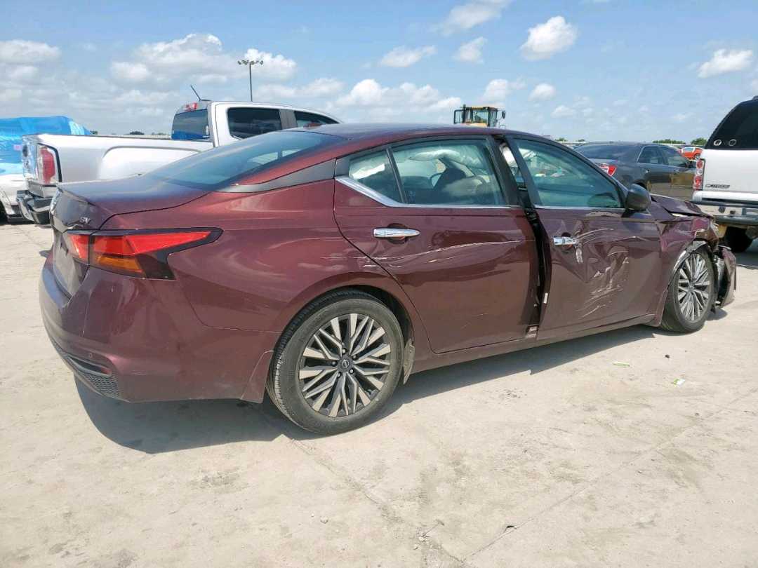 Car Image 2024 NISSAN ALTIMA