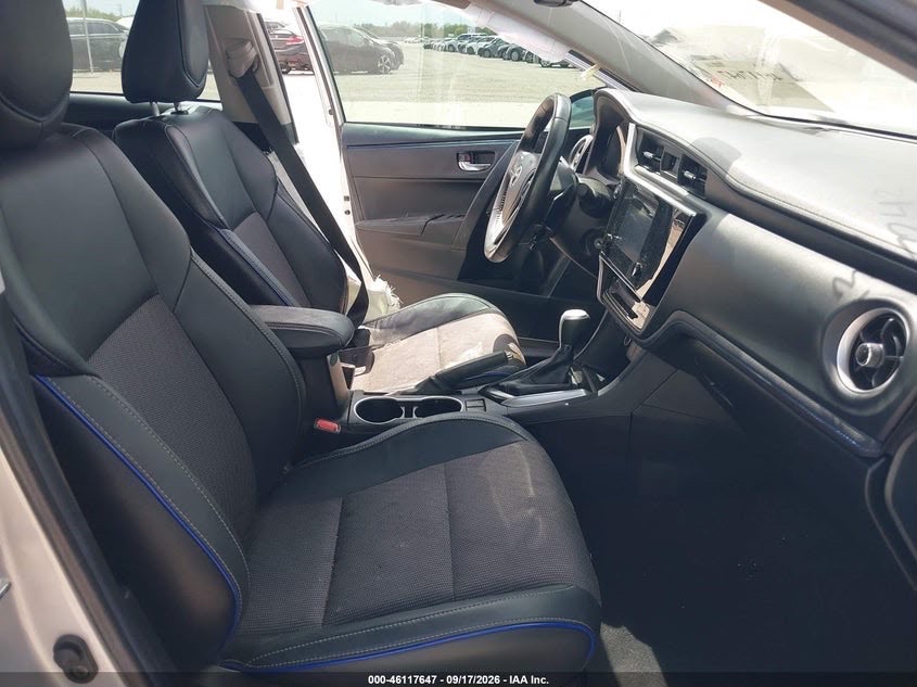 Car Image 2019 TOYOTA COROLLA