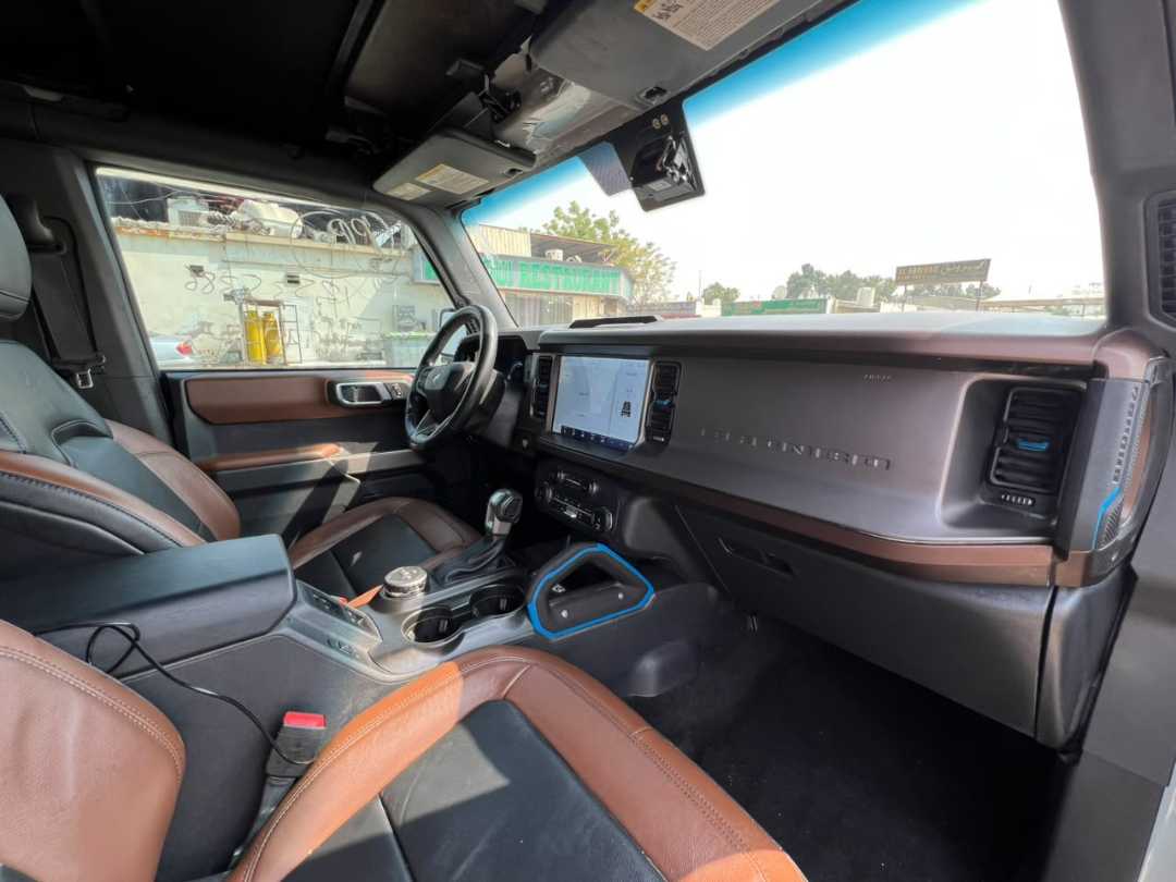Car Image 2022 FORD BRONCO