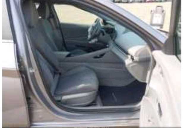 Car Image 2024 HYUNDAI ELANTRA