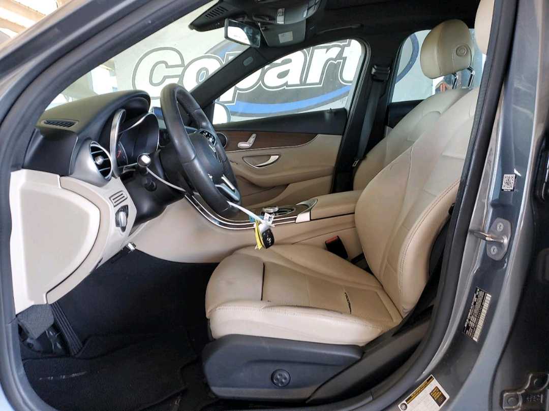 Car Image 2019 MERCEDES C Class