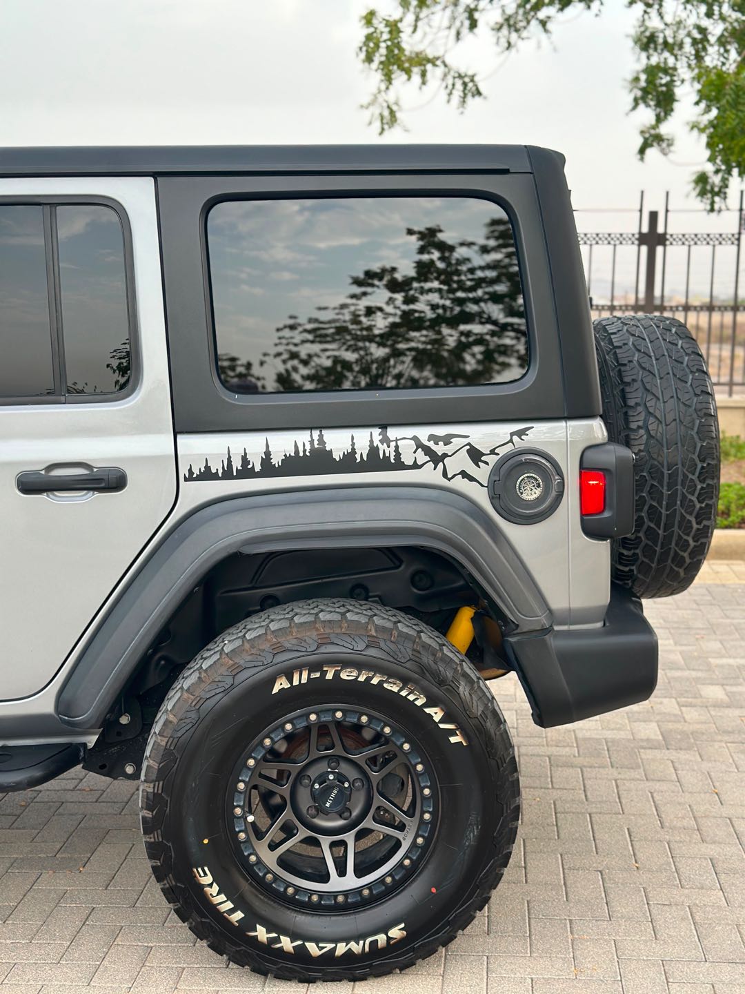 Car Image 2020 JEEP WRANGLER Sport