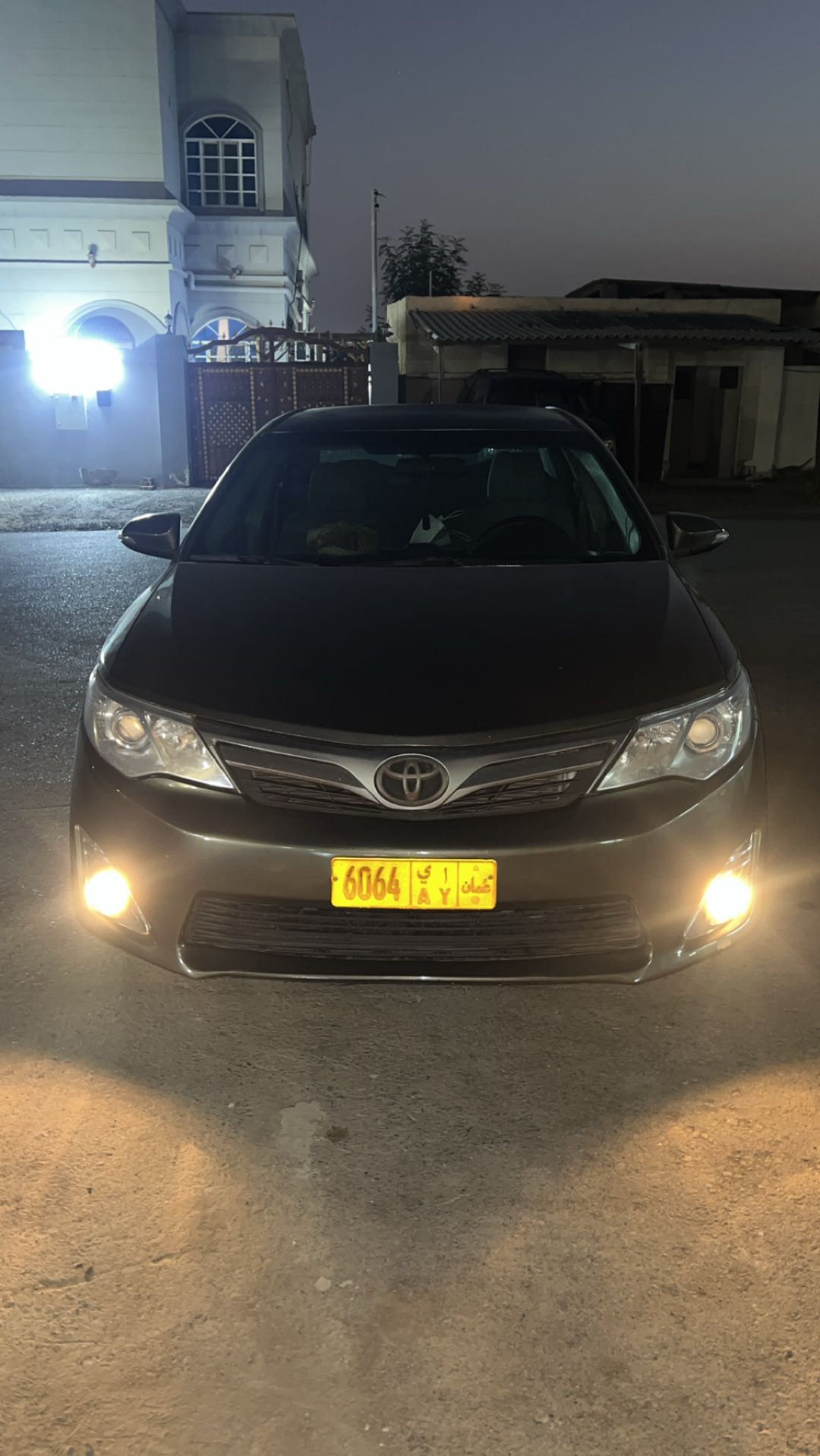 Car Image 2012 TOYOTA CAMRY LE