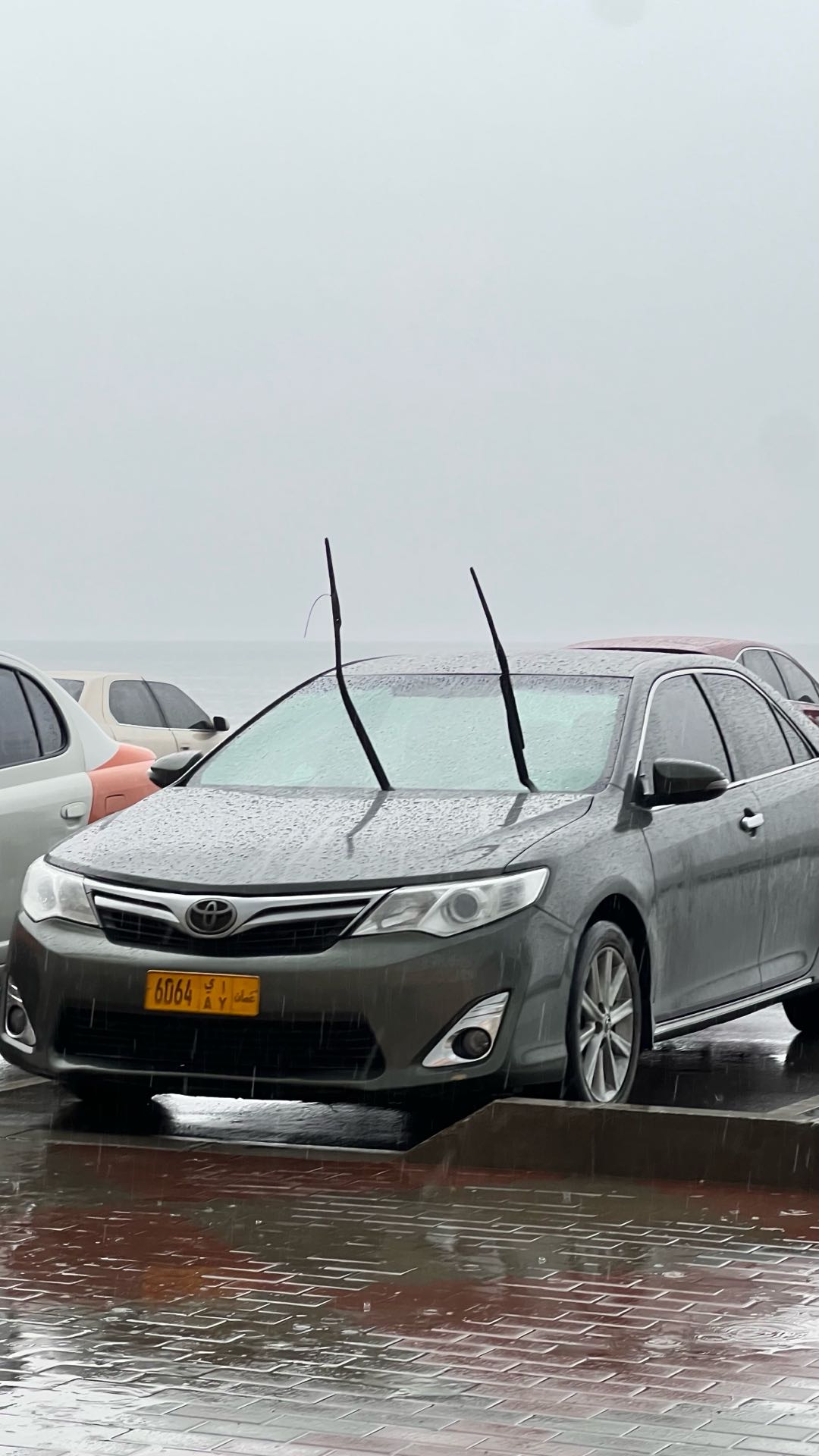 Car Image 2012 TOYOTA CAMRY LE