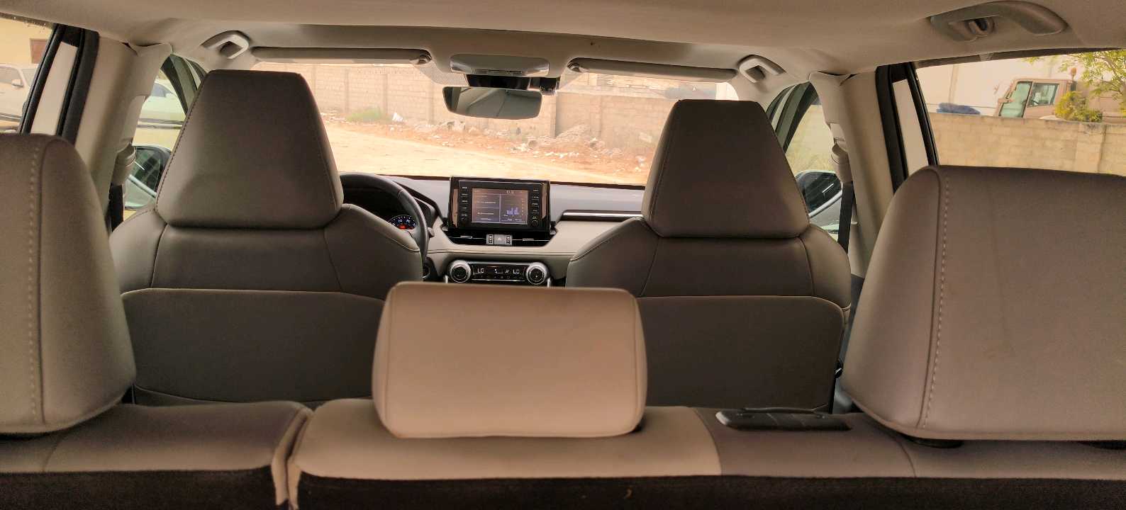Car Image 2019 TOYOTA RAV4 XLE