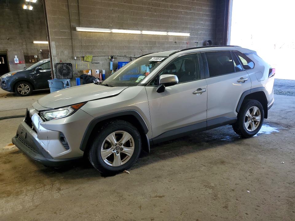 TOYOTA RAV4 XLE 2019