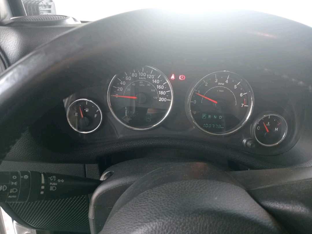 Car Image 2018 JEEP WRANGLER JK