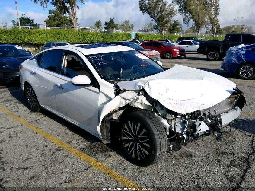 NISSAN ALTIMA SV 2023