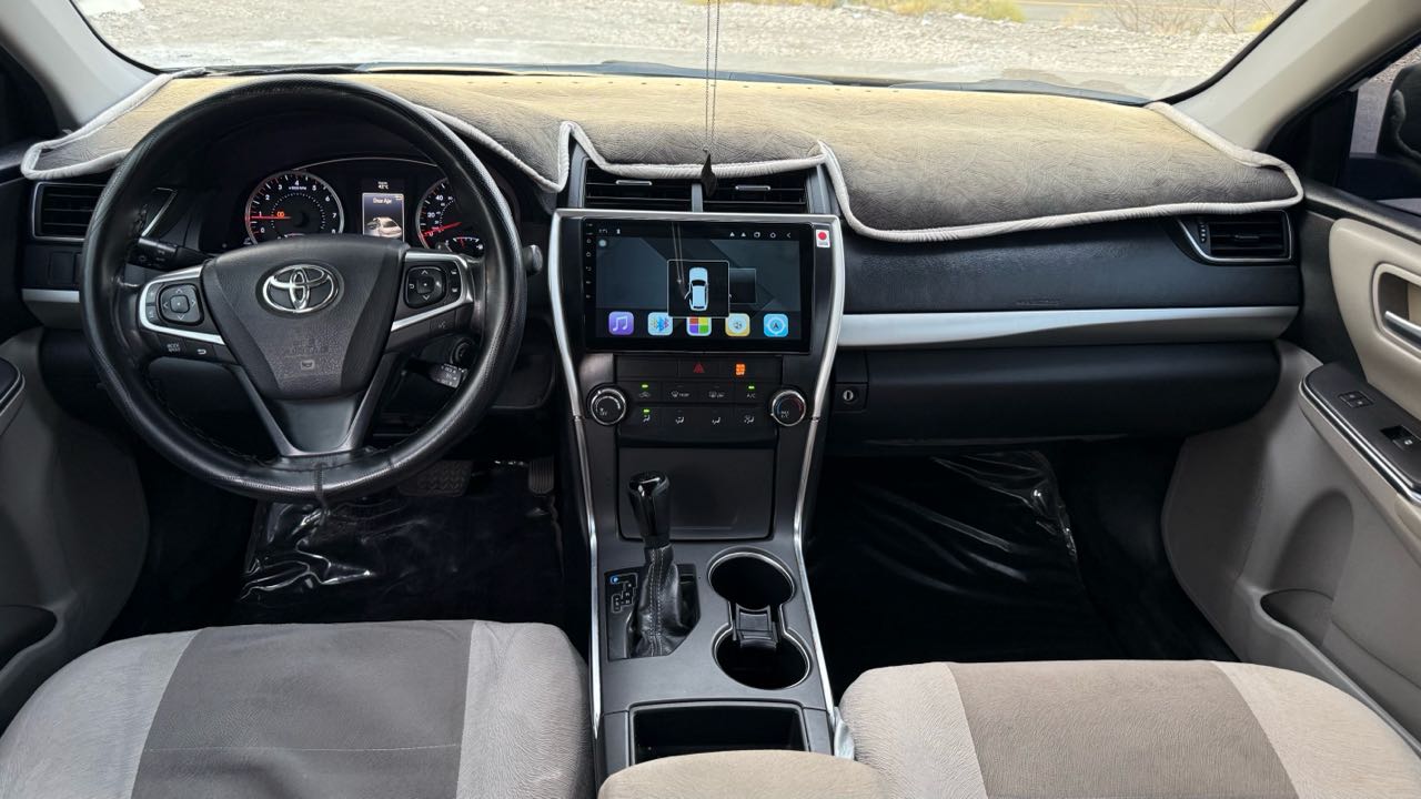 Car Image 2016 TOYOTA CAMRY SE