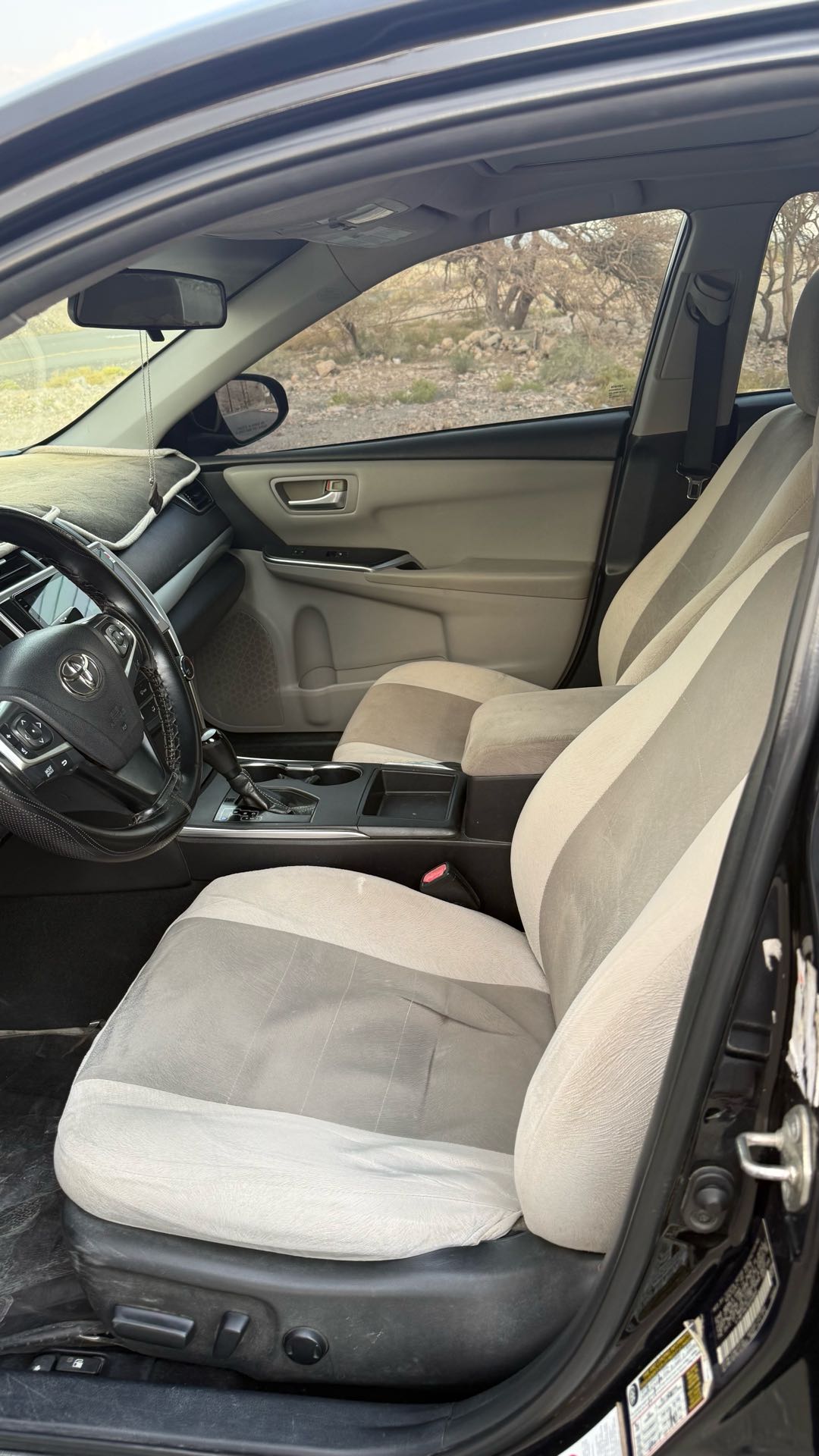Car Image 2016 TOYOTA CAMRY SE