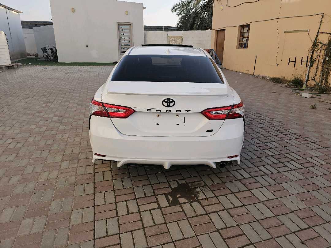 Car Image 2020 TOYOTA CAMRY SE
