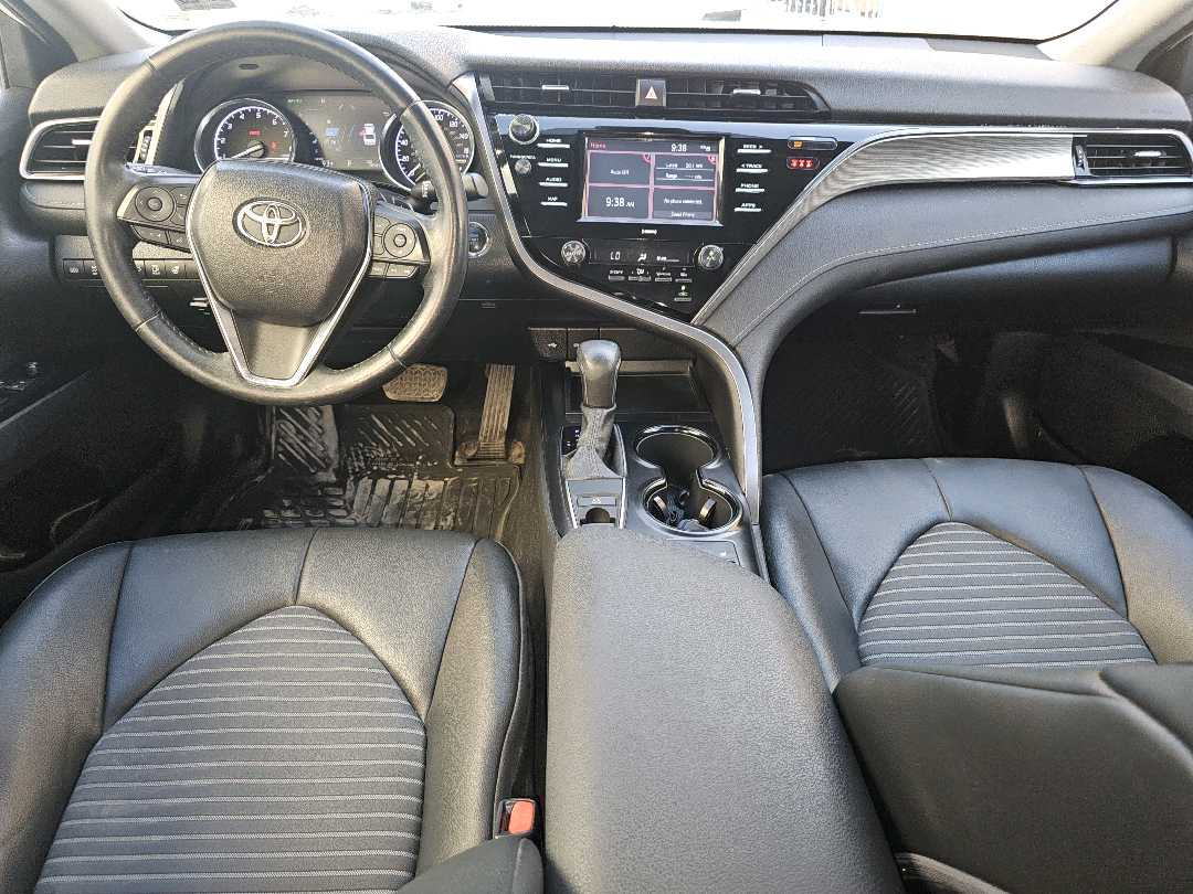 Car Image 2020 TOYOTA CAMRY SE