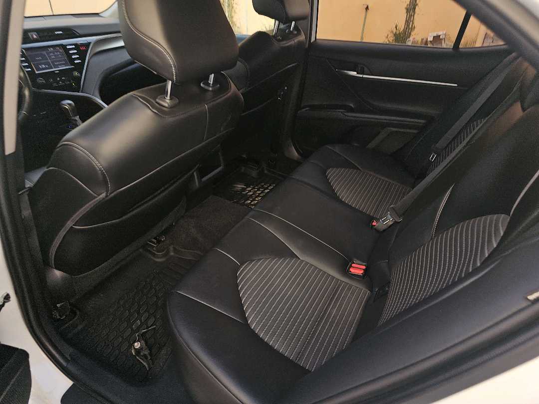Car Image 2020 TOYOTA CAMRY SE