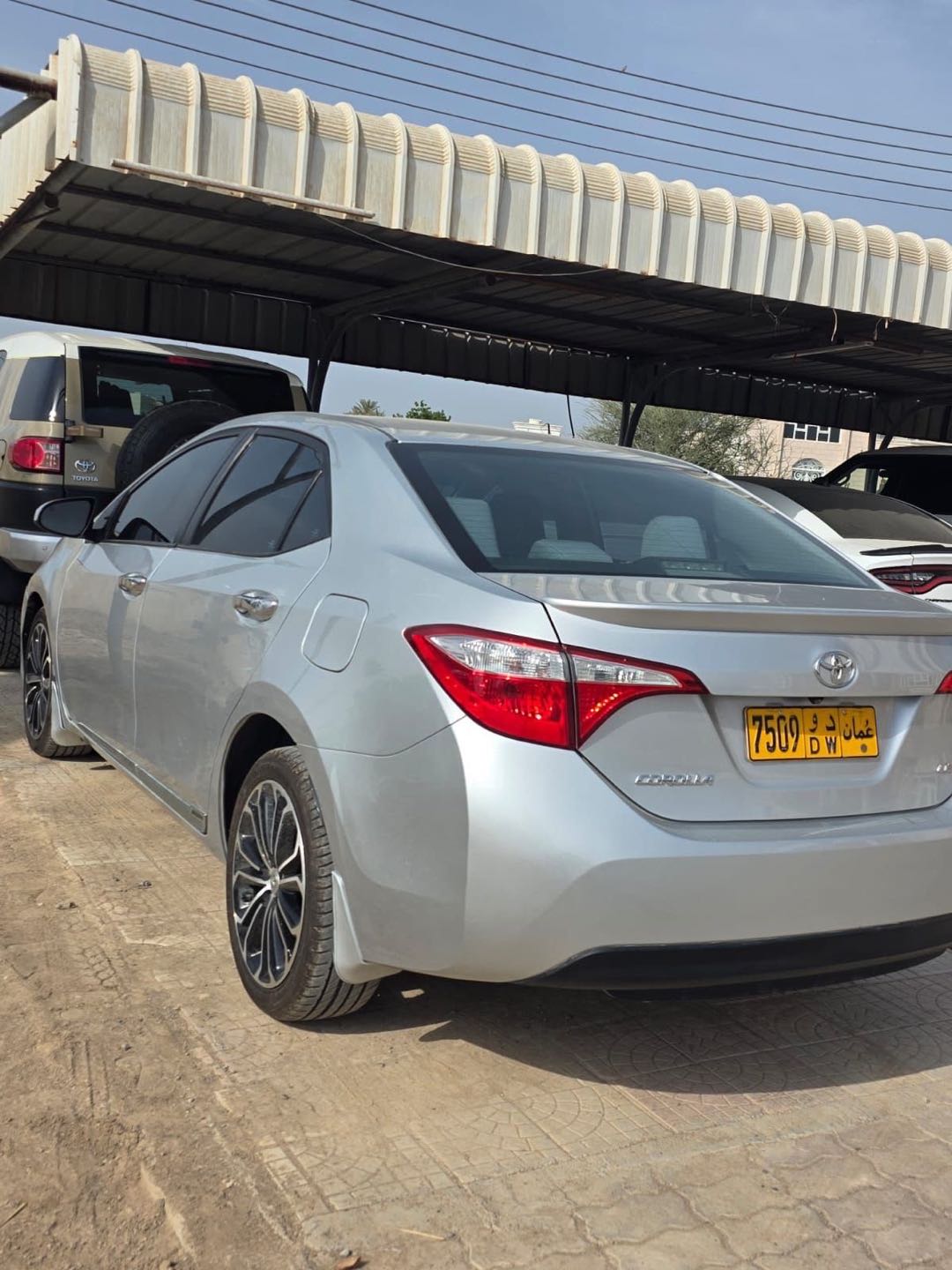 Car Image 2016 TOYOTA COROLLA LE