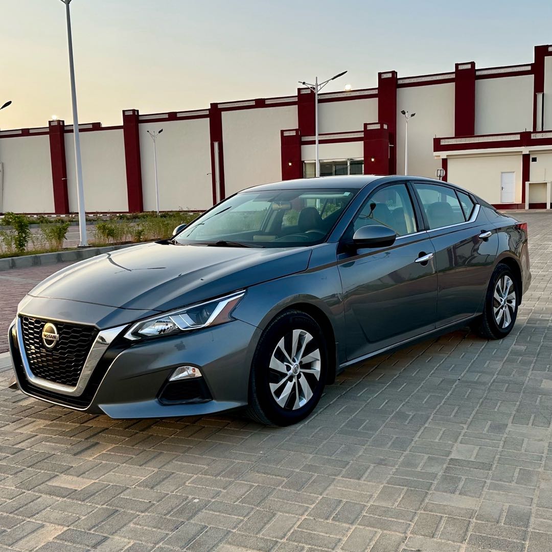 Car Image 2019 NISSAN ALTIMA S