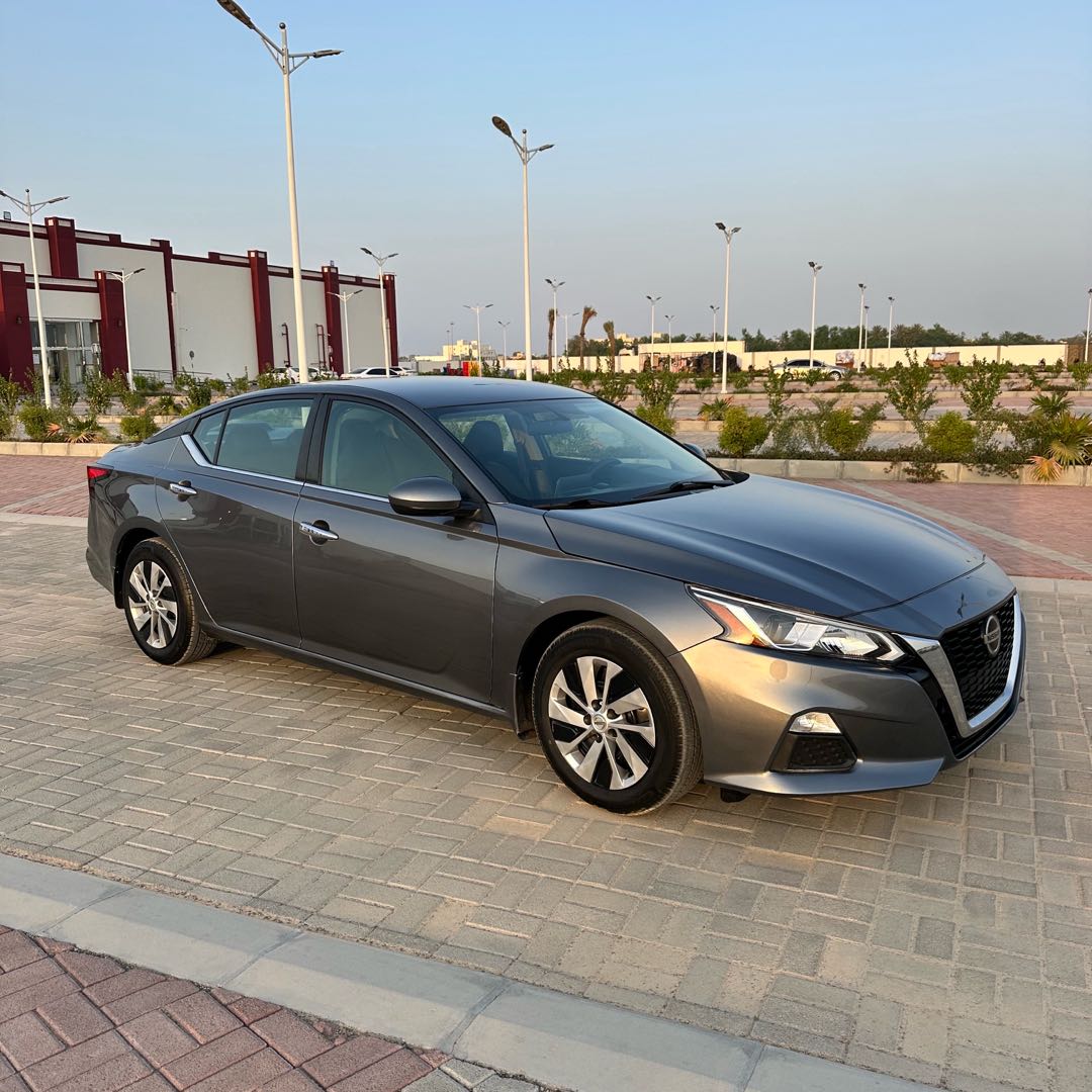 Car Image 2019 NISSAN ALTIMA S