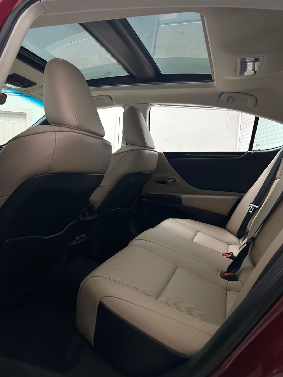 Car Image 2019 LEXUS ES 350