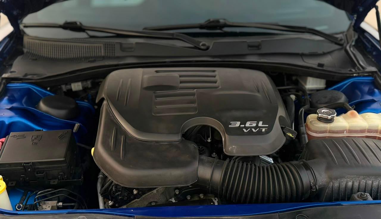 Car Image 2018 DODGE CHARGER GT