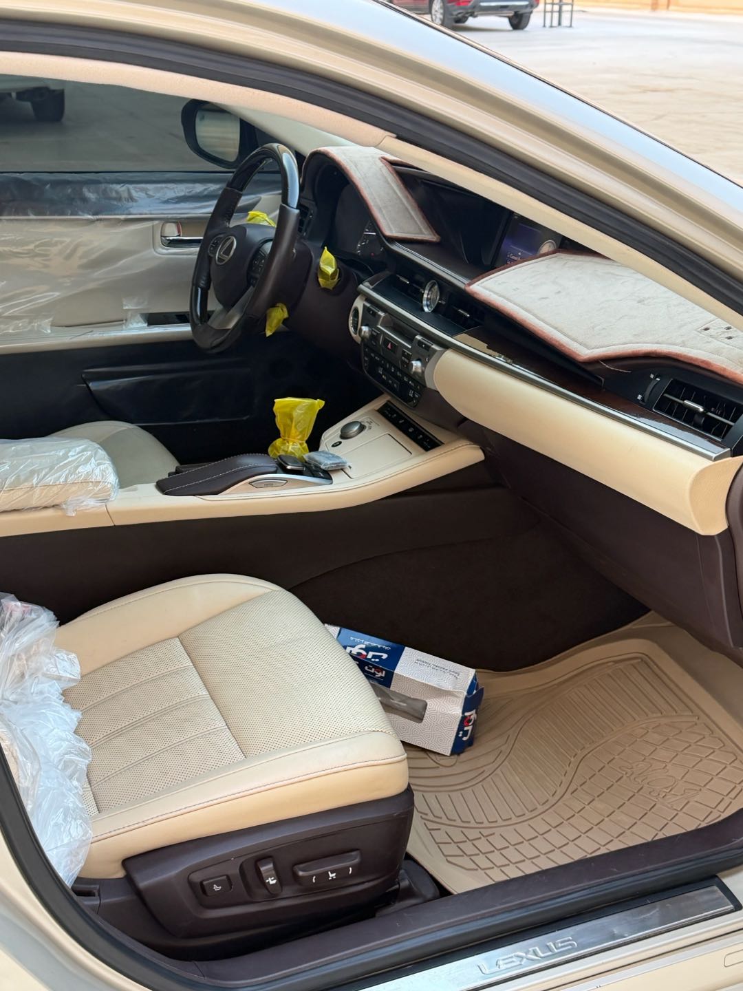 Car Image 2016 LEXUS ES 350