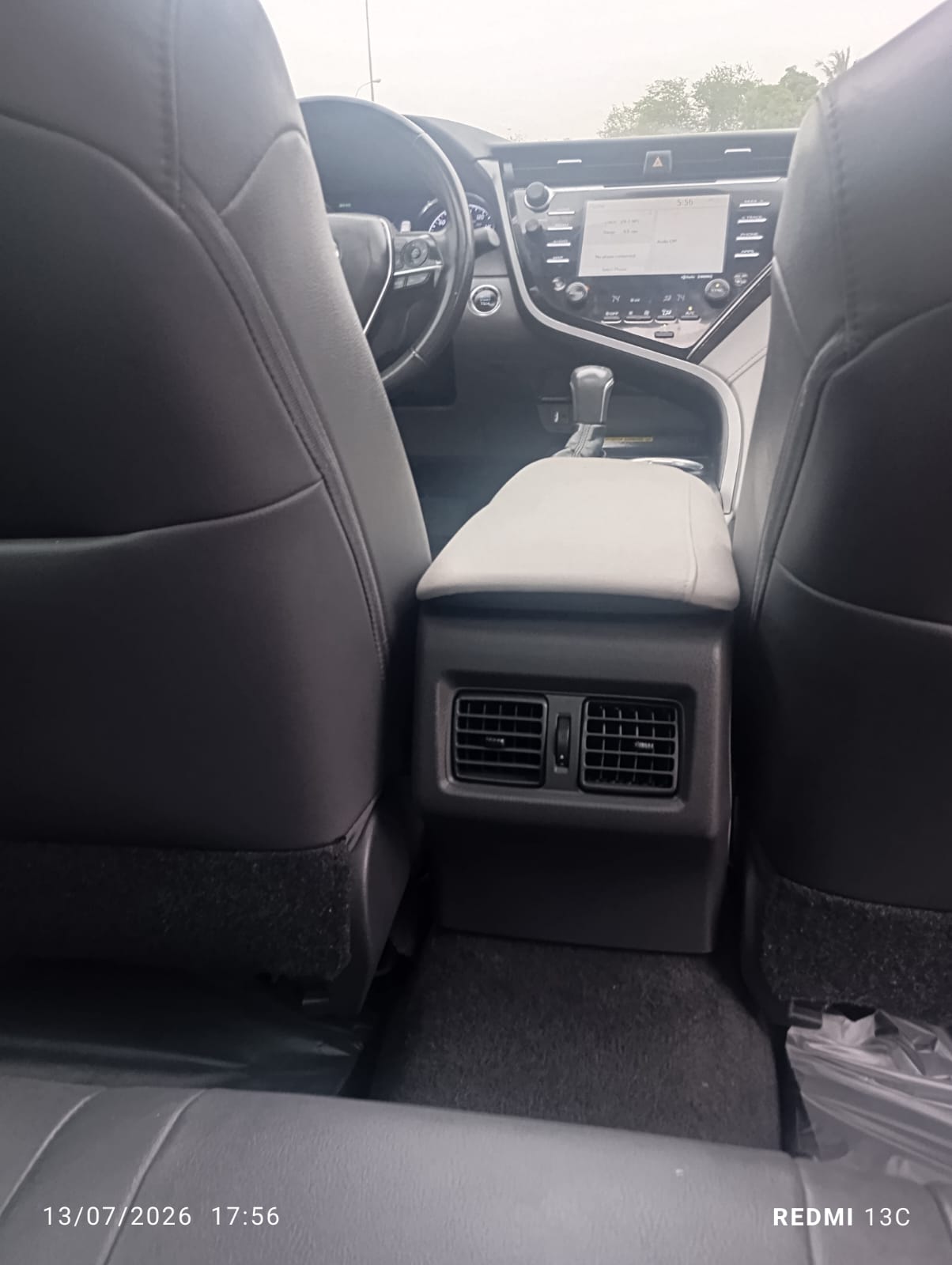 Car Image 2019 TOYOTA CAMRY XLE