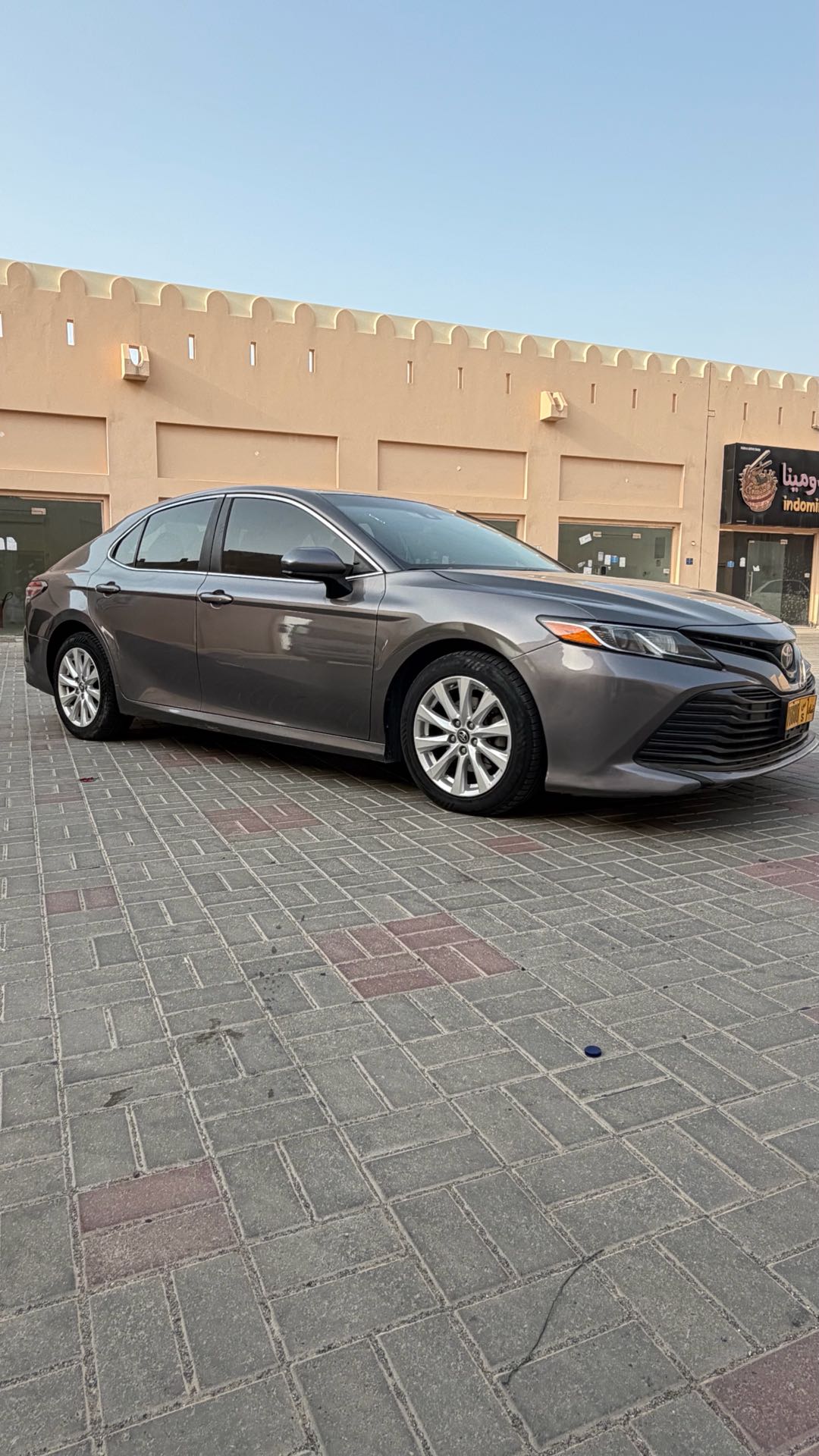 Car Image 2018 TOYOTA CAMRY LE