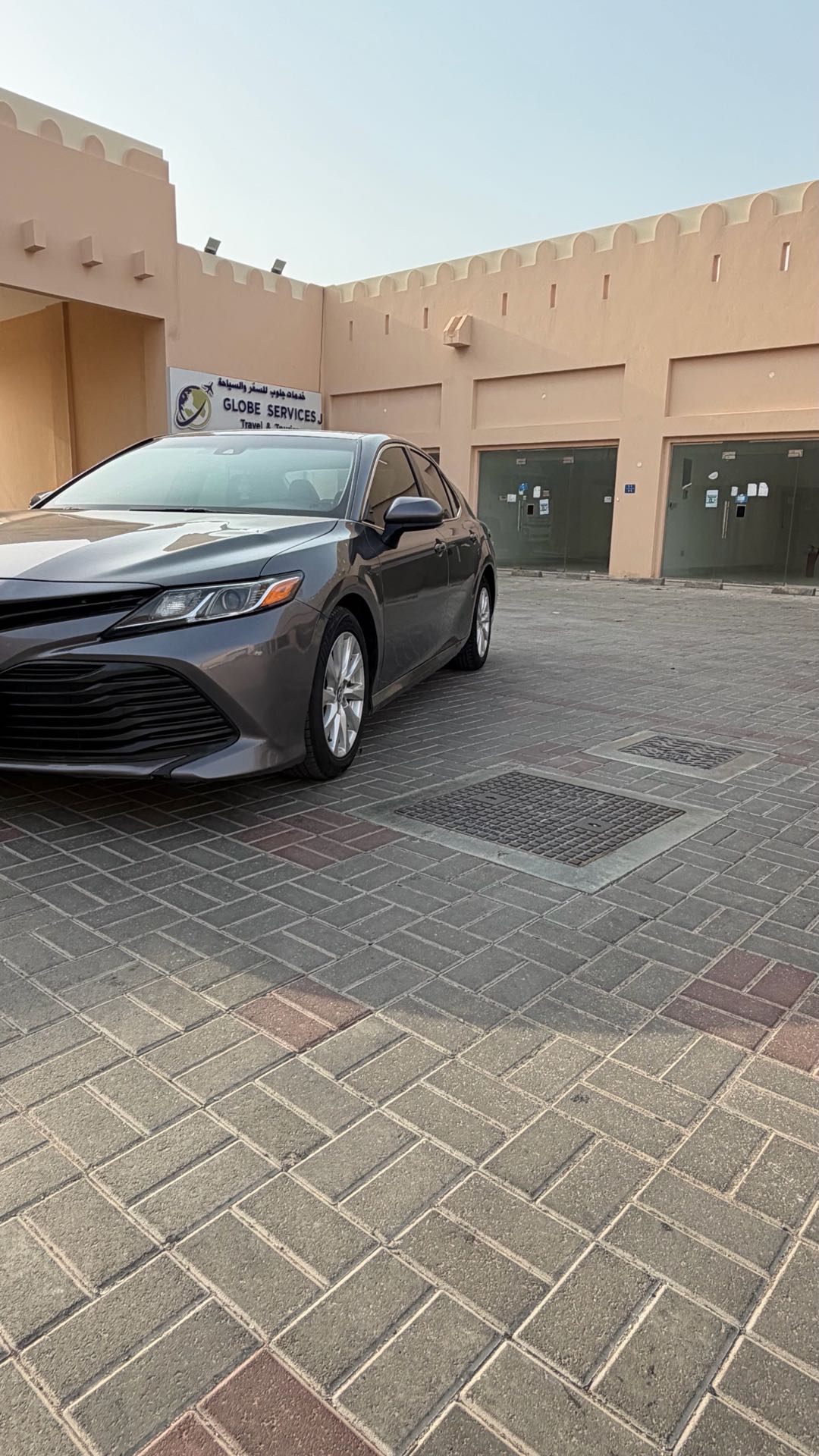 Car Image 2018 TOYOTA CAMRY LE