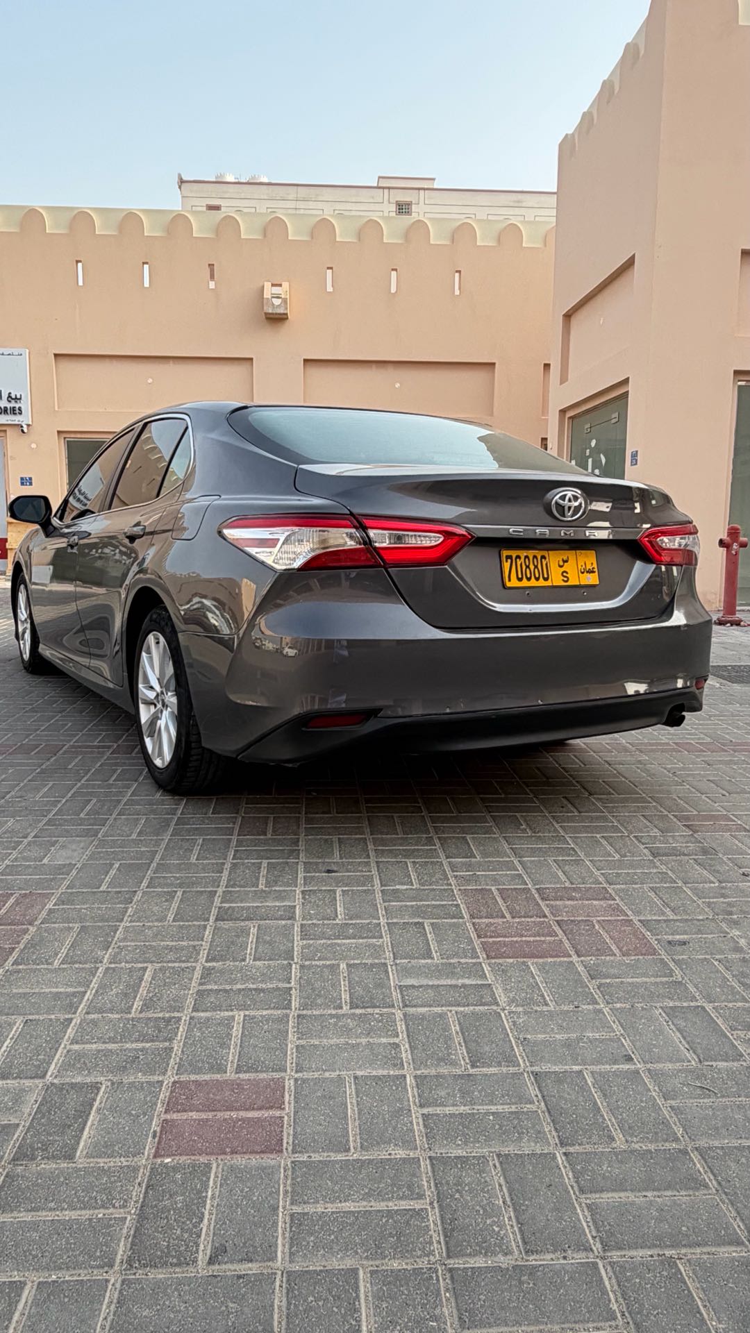 Car Image 2018 TOYOTA CAMRY LE
