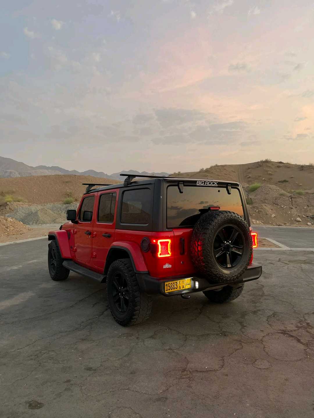 Car Image 2019 JEEP WRANGLER Sport