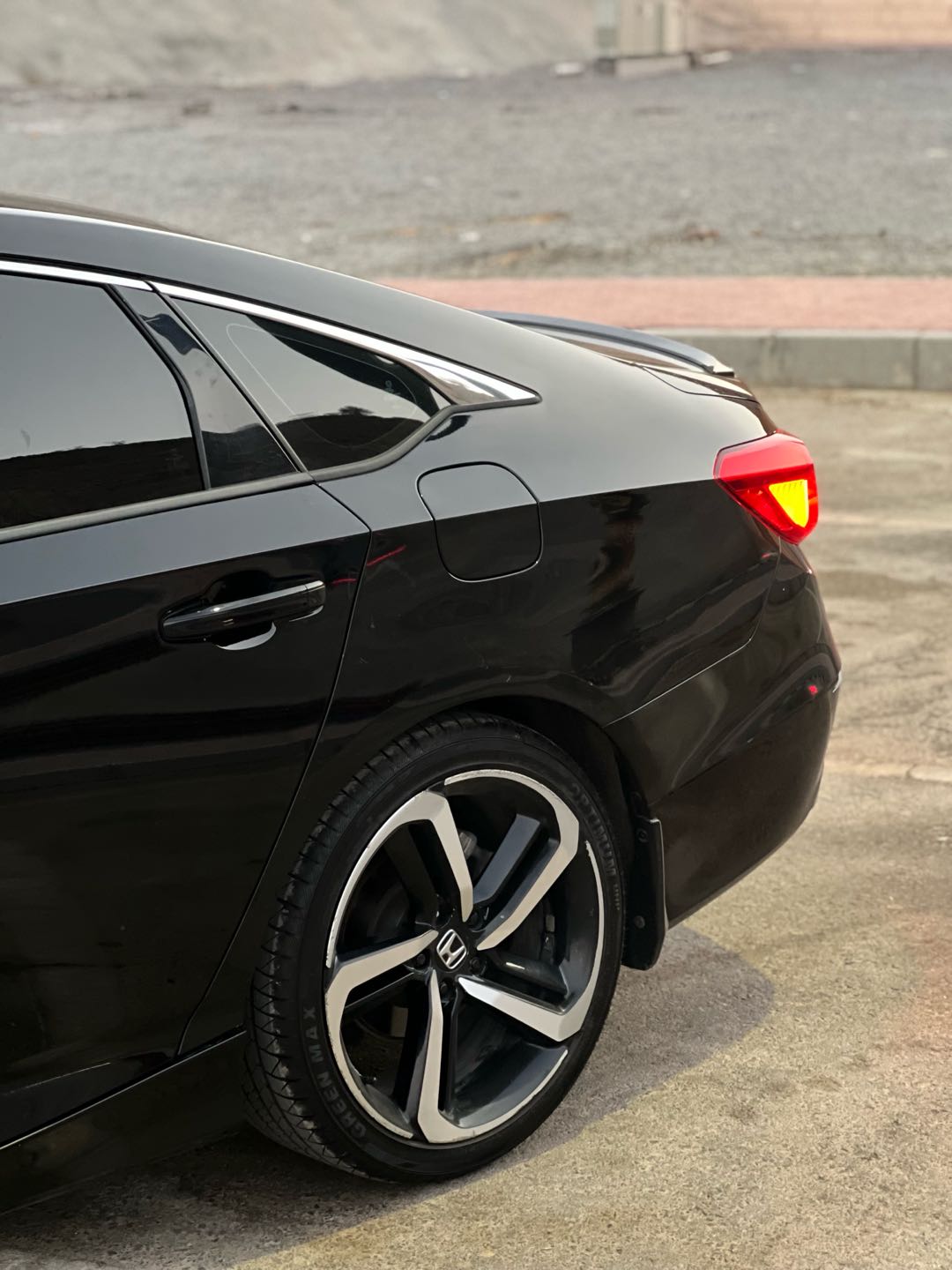Car Image 2019 HONDA ACCORD SPORT