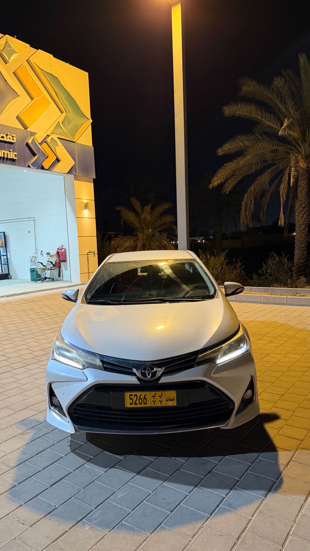 Car Image 2018 TOYOTA COROLLA ☓