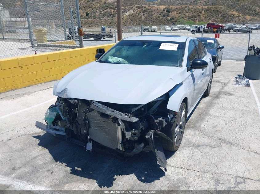 NISSAN ALTIMA SR 2024