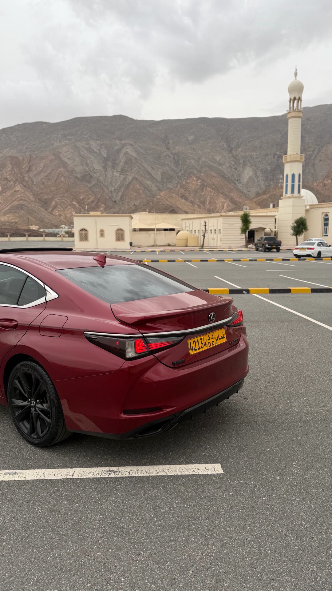 Car Image 2019 LEXUS ES F-sport
