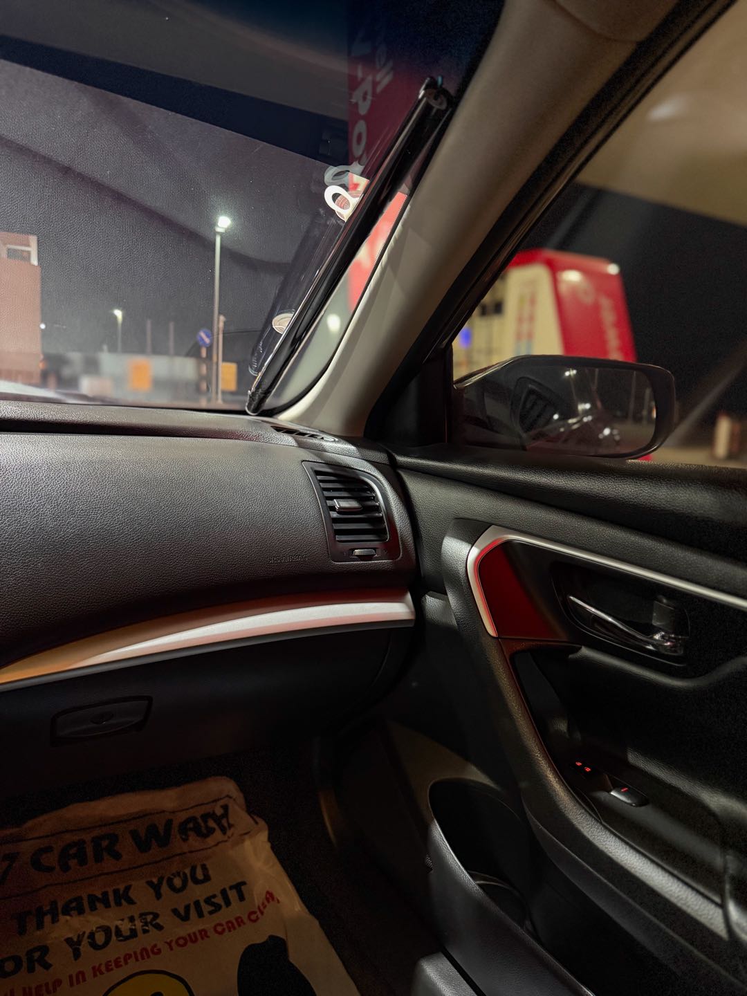 Car Image 2017 NISSAN ALTIMA SR