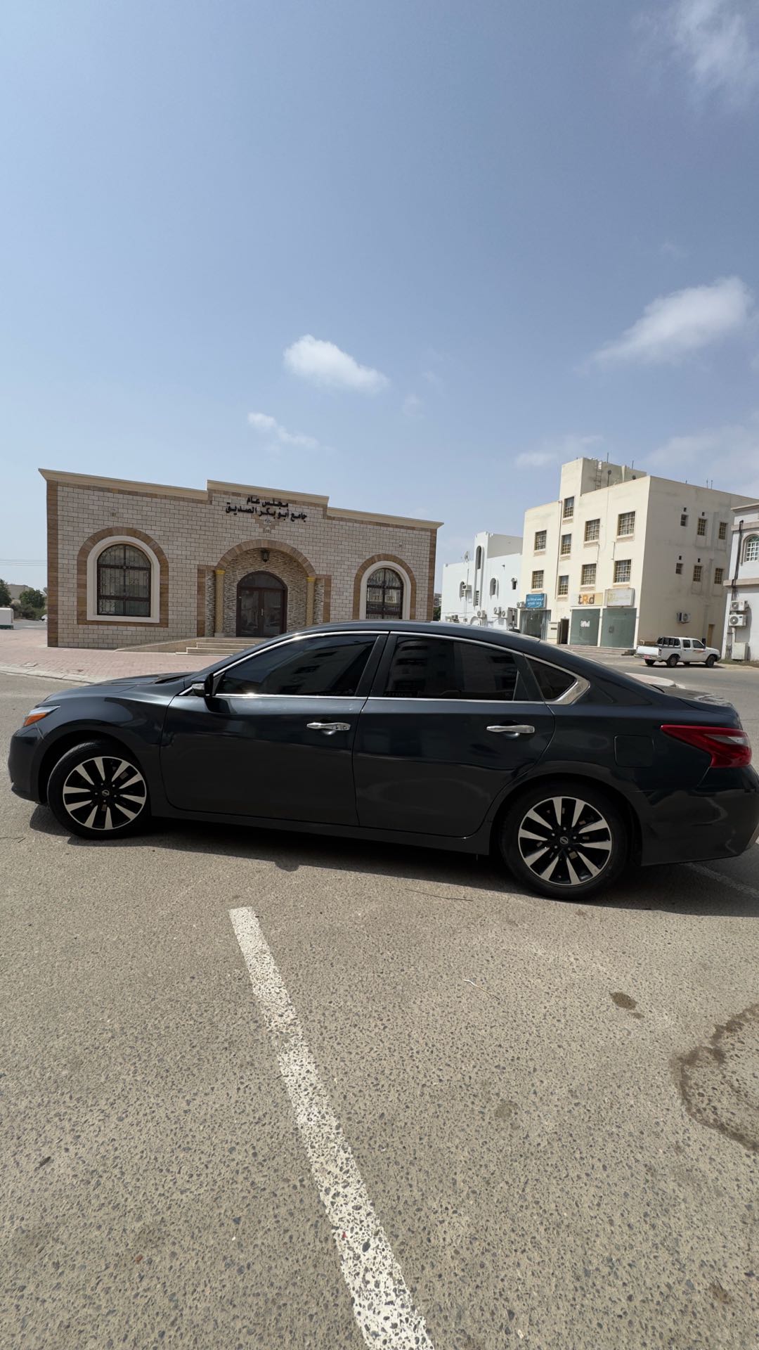 Car Image 2018 NISSAN ALTIMA SL