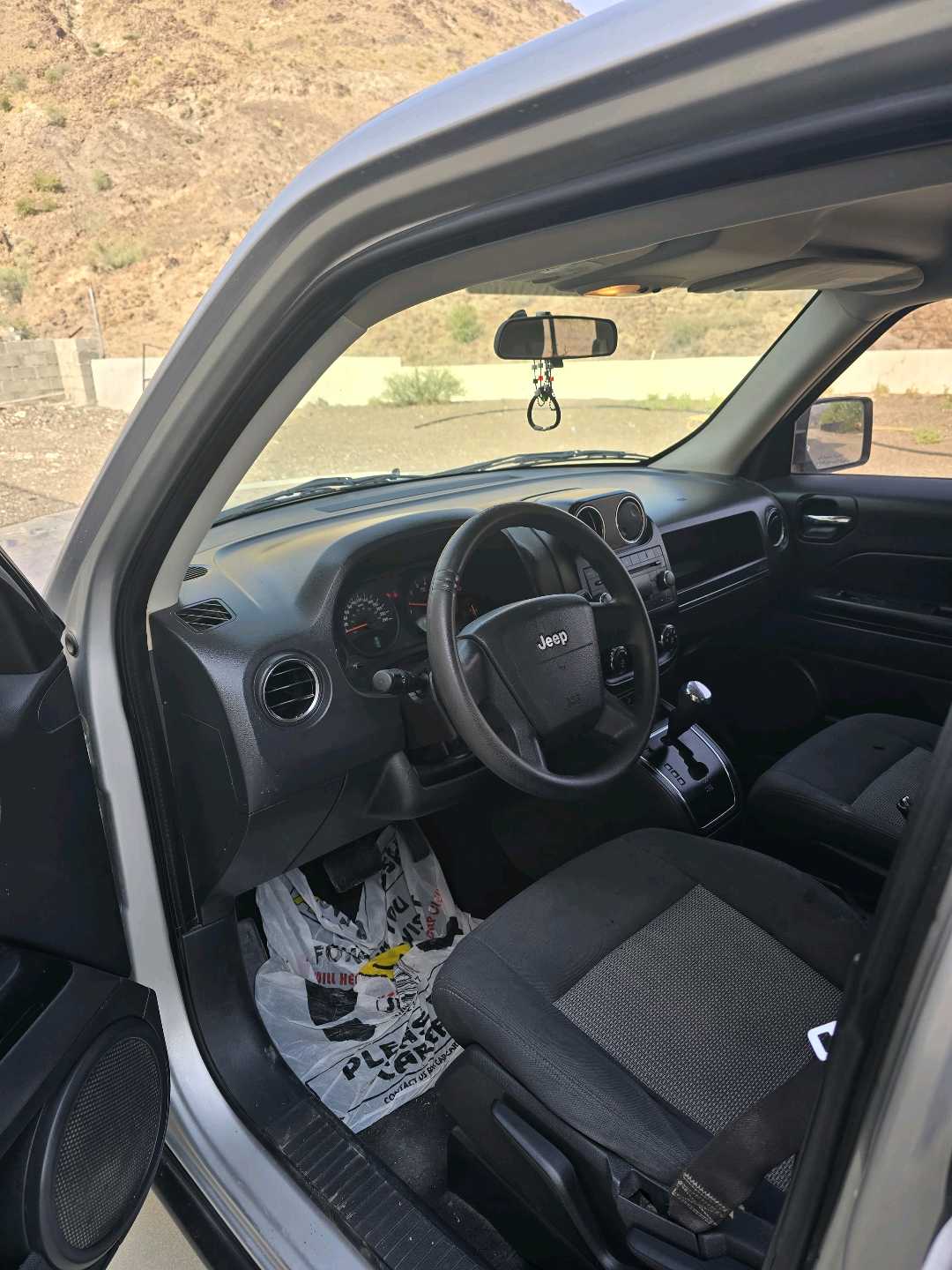 Car Image 2010 JEEP PATRIOT 