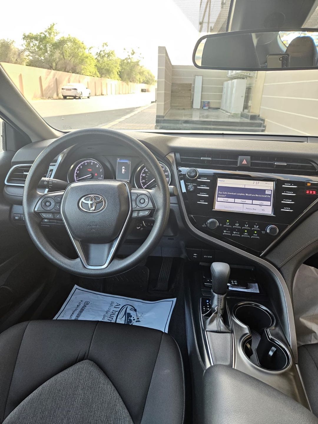 Car Image 2019 TOYOTA CAMRY LE