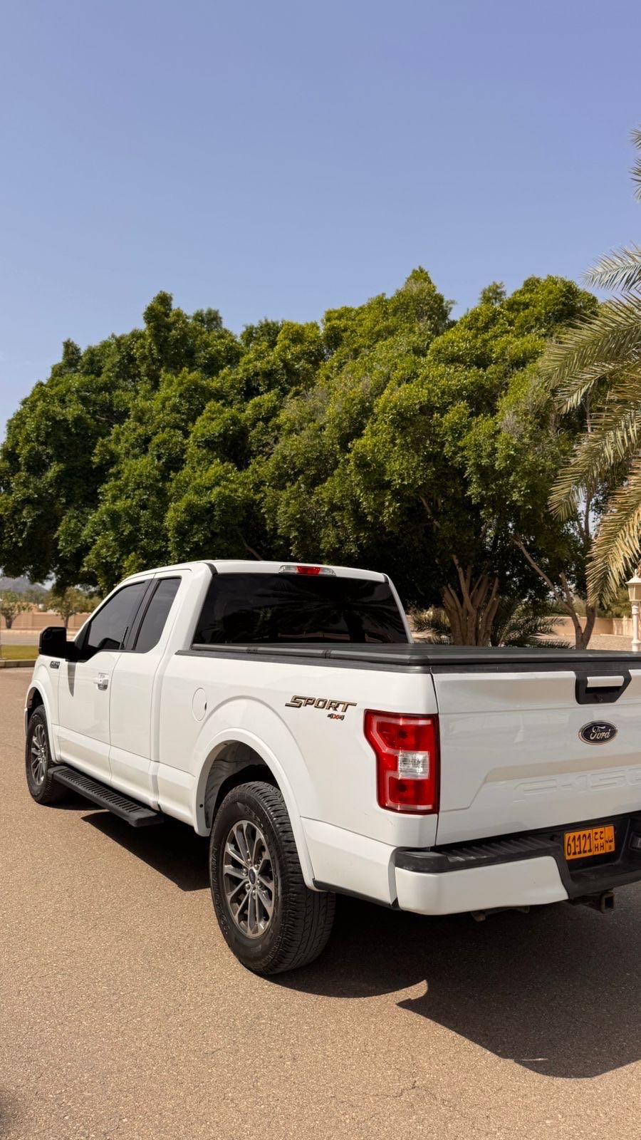 Car Image 2018 FORD F-150 Lariat