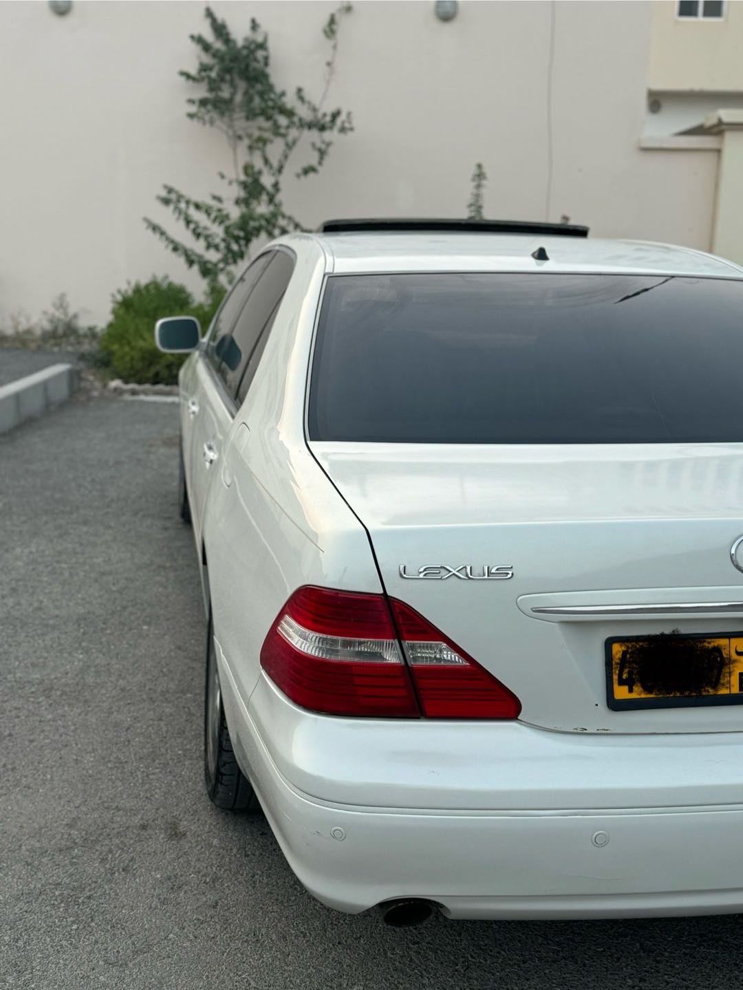 Car Image 2004 LEXUS LS 430