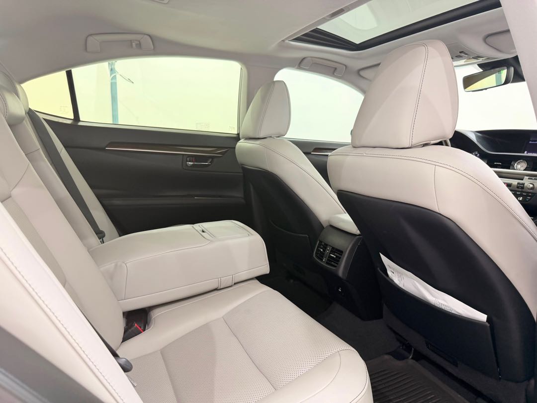 Car Image 2018 LEXUS ES 350