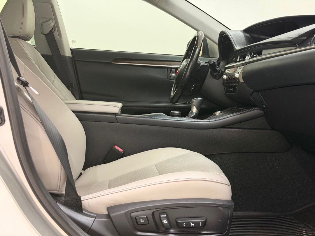 Car Image 2018 LEXUS ES 350