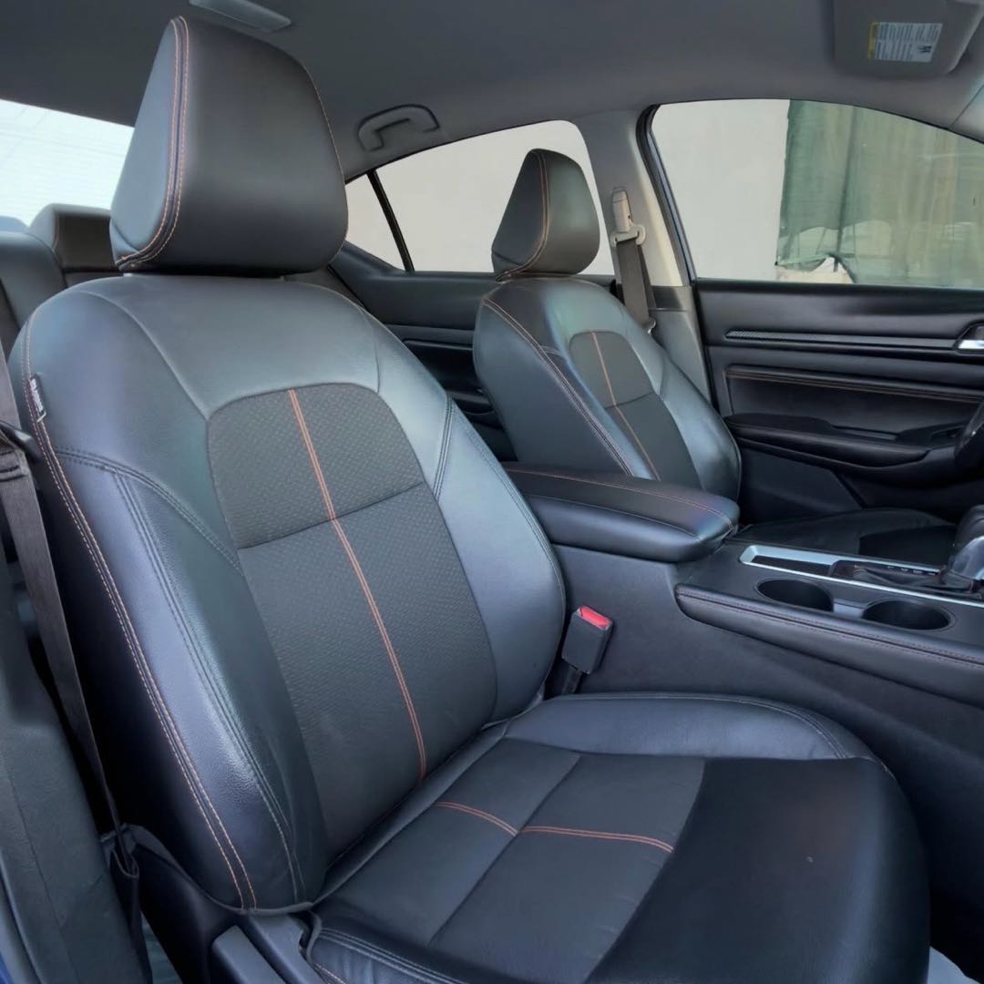 Car Image 2019 NISSAN ALTIMA SR