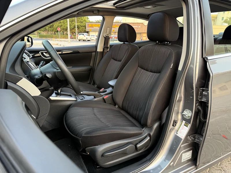 Car Image 2017 NISSAN SENTRA SR