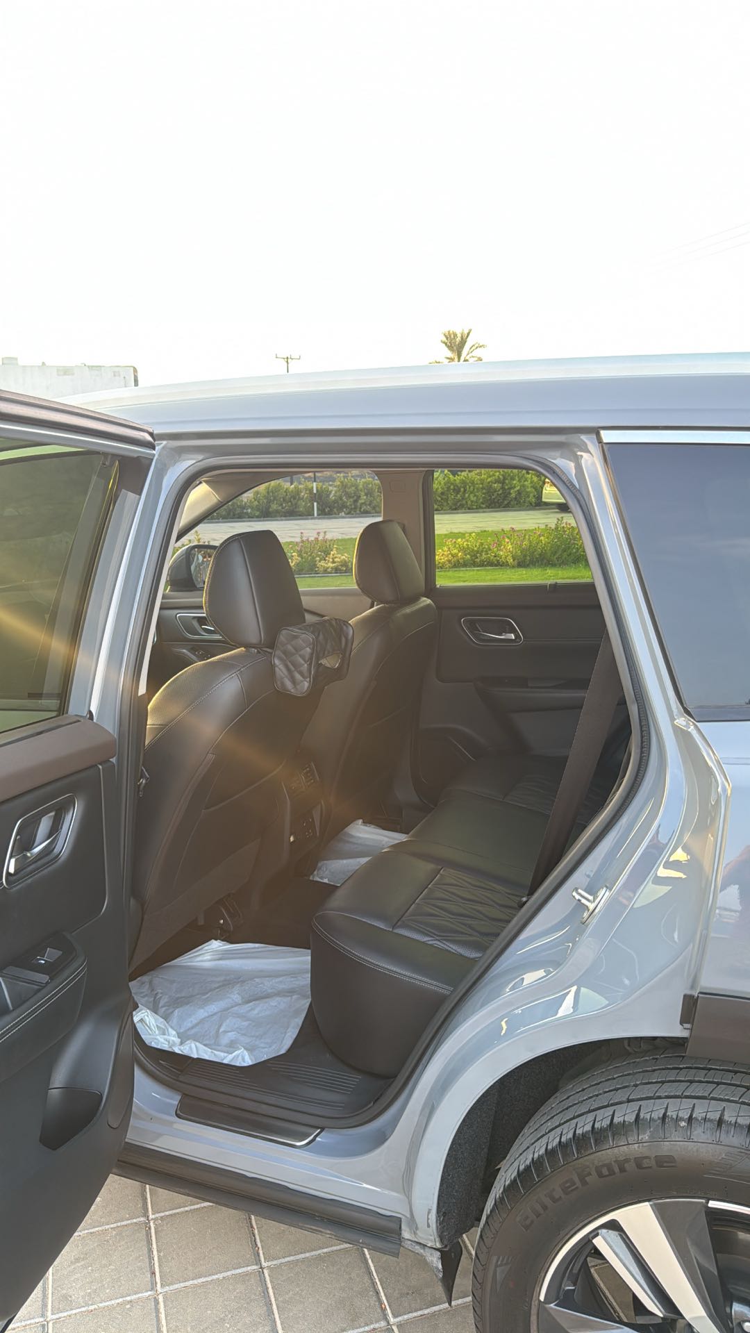 Car Image 2023 NISSAN ROGUE Platinum