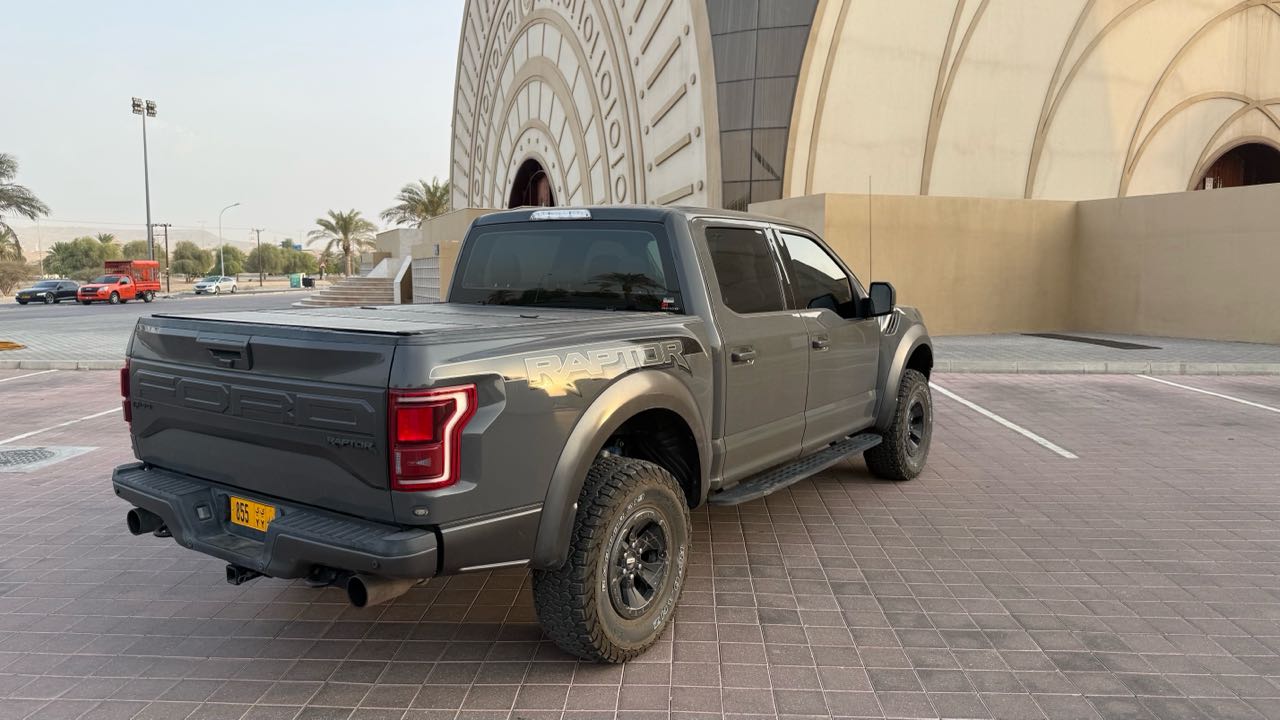 Car Image 2018 FORD F-150 Raptor