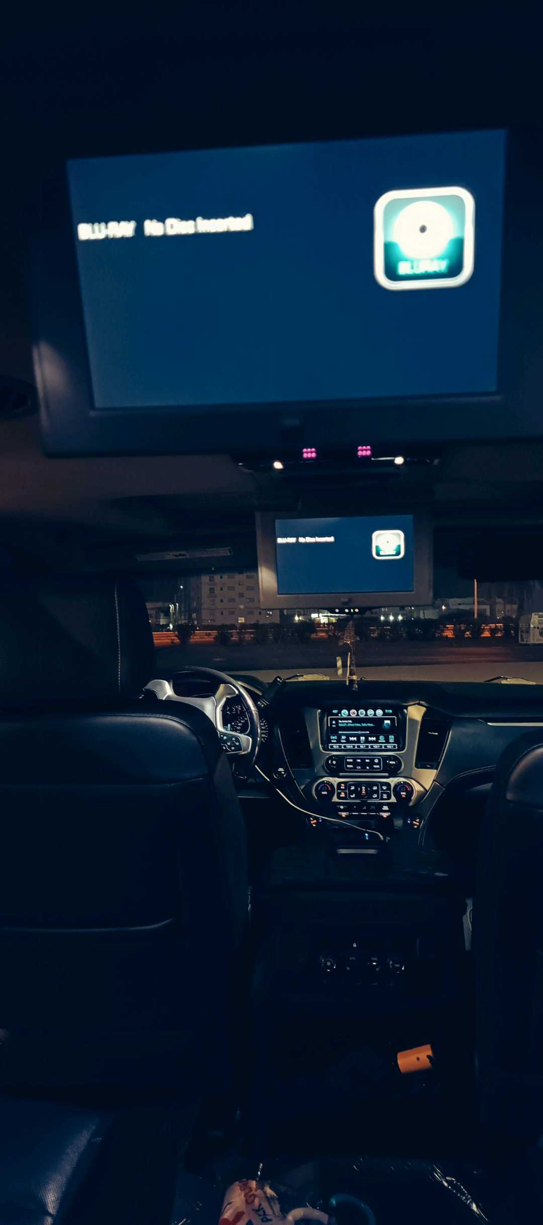 Car Image 2019 GMC SUBURBAN 