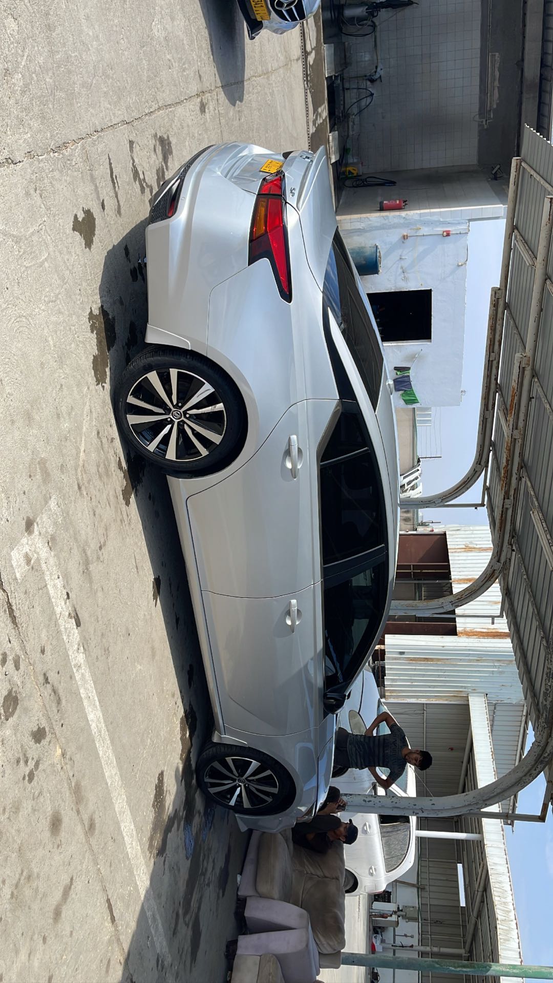 Car Image 2020 NISSAN ALTIMA SR