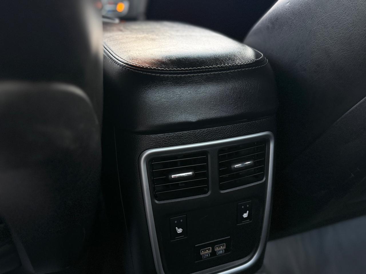 Car Image 2020 DODGE CHARGER SXT